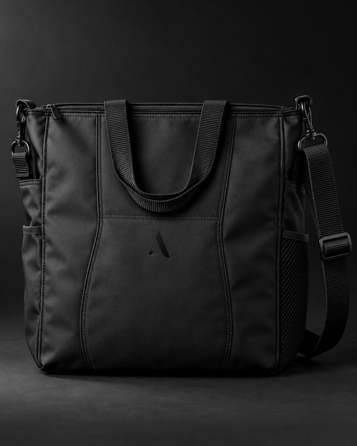 The Sporty Bag, back view with the A mark